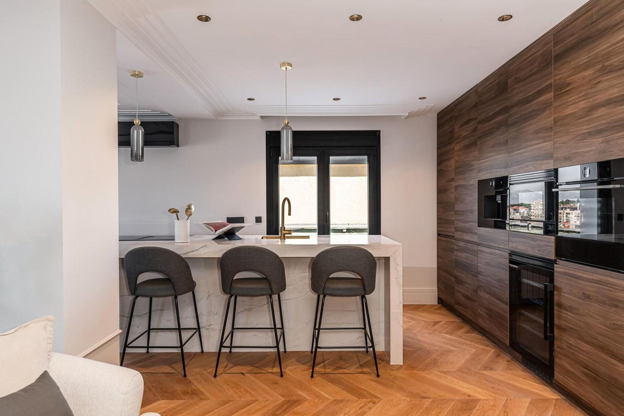 Elegant Manor Staycation Escape Apartamento