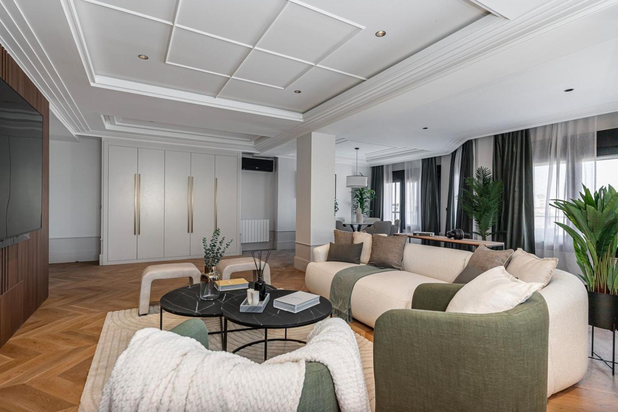 Elegant Manor Staycation Escape Appartamento Roma